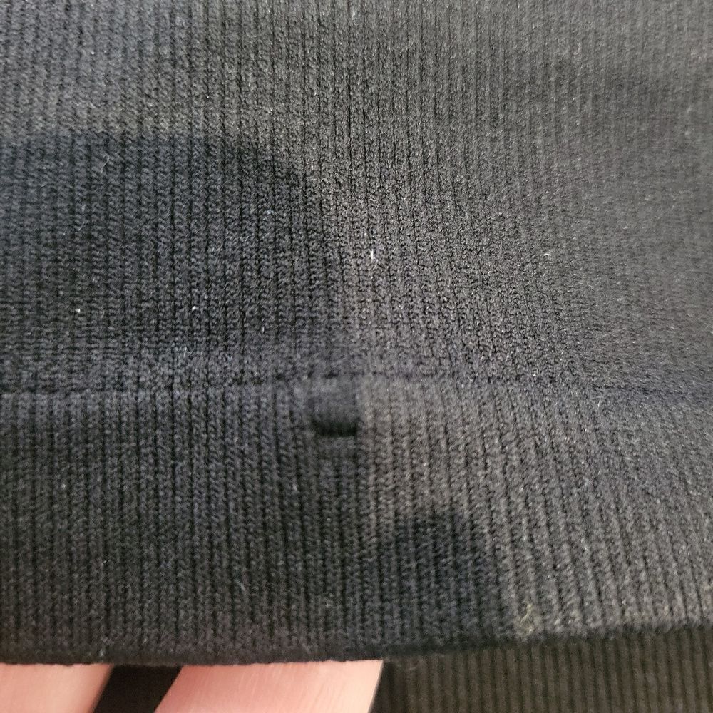 **Read Listing**Tighten Up Cutout Tank Free People Solid Black XS/S - Picture 4 of 6